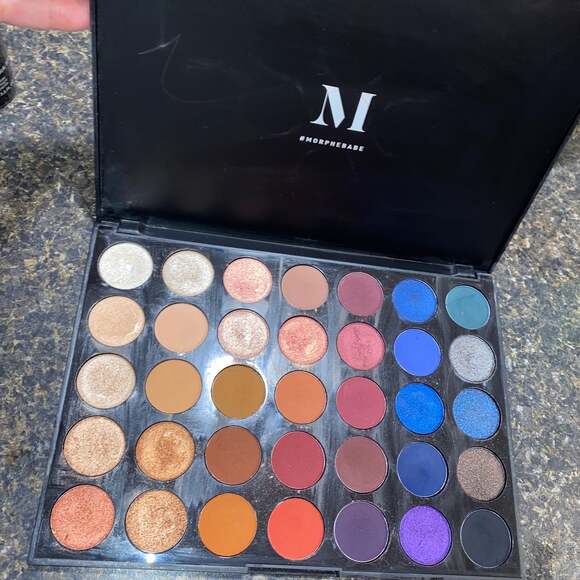 Morphe Artistry Makeup Pallette - Picture 1 of 5